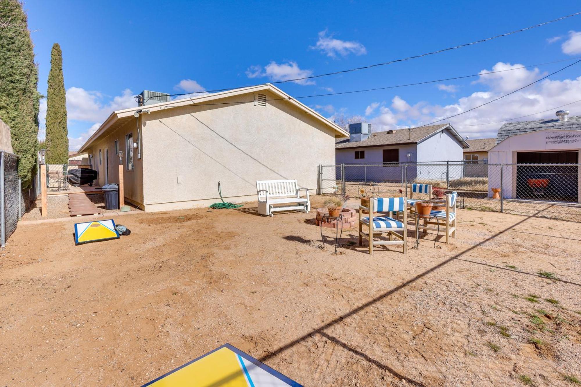 Kingman Vacation Rental With Yard And Fire Pit 외부 사진