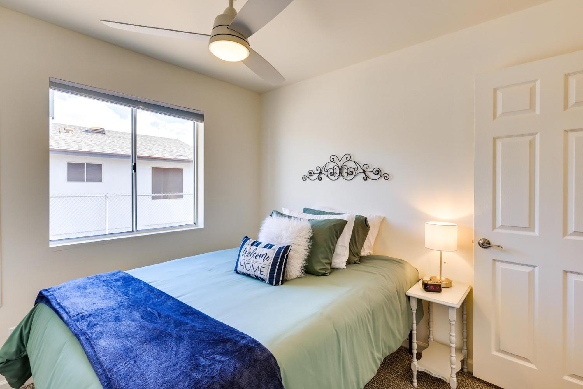 Kingman Vacation Rental With Yard And Fire Pit 외부 사진