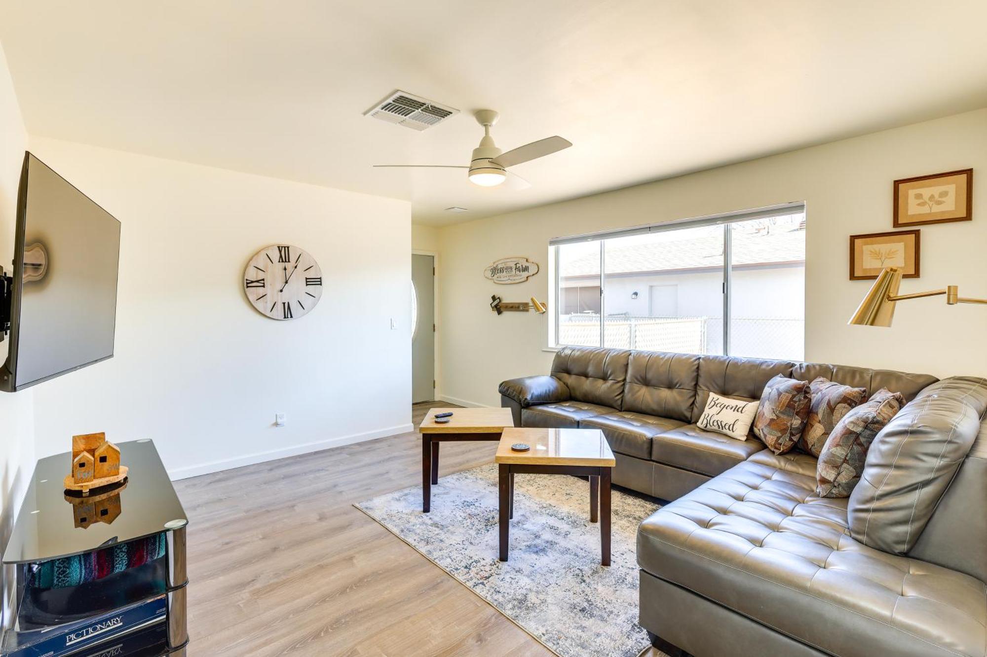 Kingman Vacation Rental With Yard And Fire Pit 외부 사진