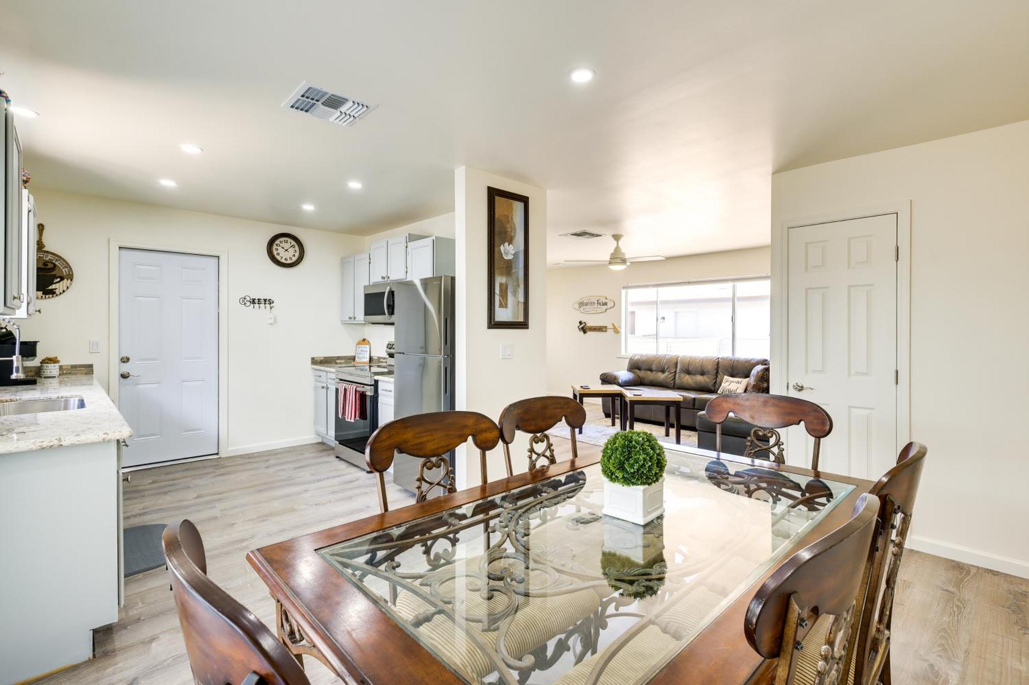 Kingman Vacation Rental With Yard And Fire Pit 외부 사진